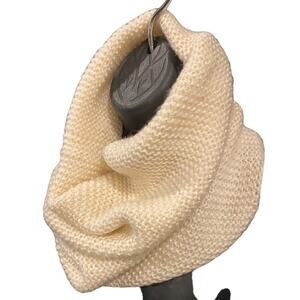H&M Cream Colored Cowl Neck Knit Infinity Scarf Women's O/S